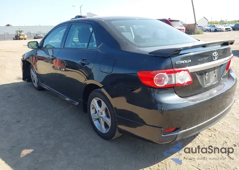 2013 Toyota Corolla S z USA, uszkodzony, nr VIN 2T1BU4EE1DC102945